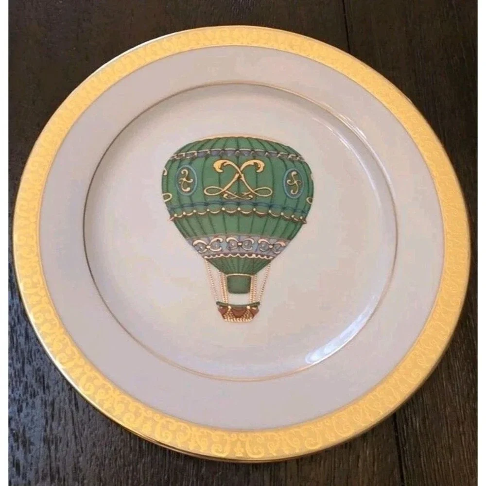 Vintage Elegant Royal Gallery Hot Air Balloon Plate, Royal Buffet, 8.5